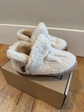 L.L. Bean Kids Cream Sherpa Slippers